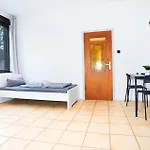 Bege Minimalstay *