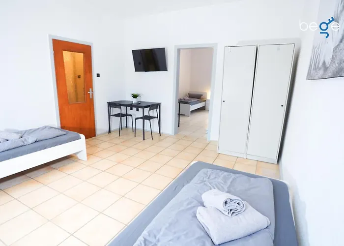 Bege Minimalstay *
