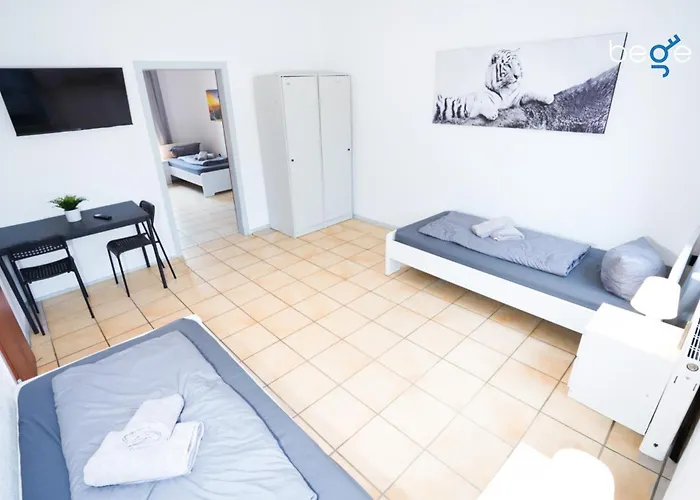 Bege Minimalstay Lägenhet