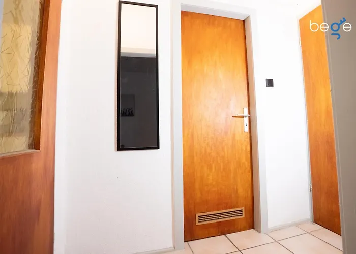 Bege Minimalstay Lägenhet Oberhausen (North Rhine-Westphalia)